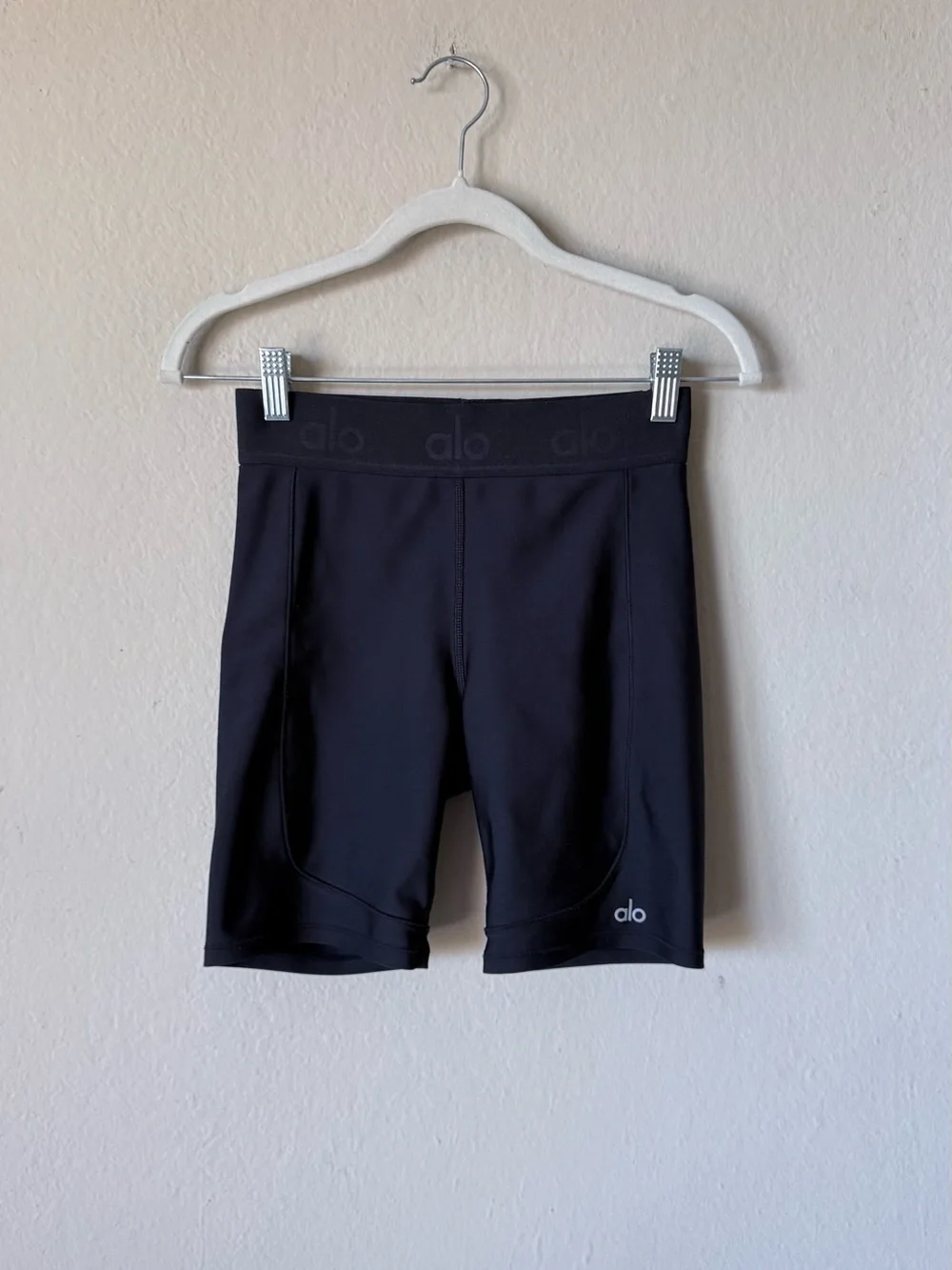 Alo Yoga High-Waist Rider Shorts Black Size XS